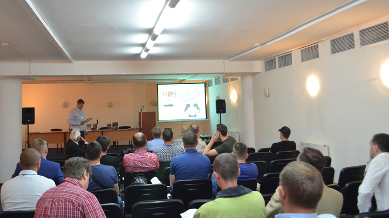 Василий Примаков выступил с презентацией и рассказал о новых потребностей рынка сервиса автомобилей и методах повышающих количество лояльных клиентов