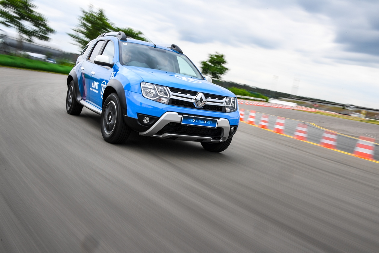 Прототип гибридного Renault Duster eAMT