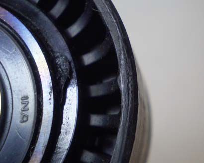 Выход из строя обводного ролика на дизельных двигателях 9H 1,6л