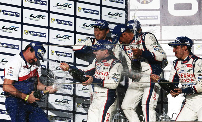 победители команды Toyota Racing